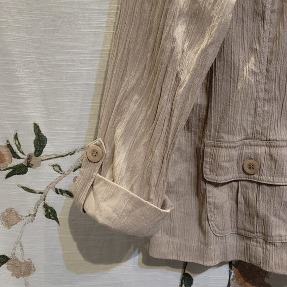 Monterey Bay Women's Beige Casual Button-down Blouse Size Medium - Picture 5 of 10